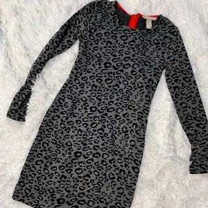Adorable fitted animal print midi dress